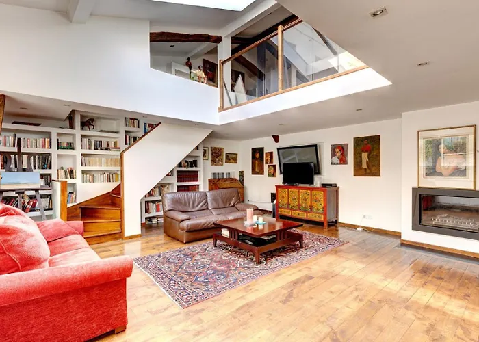 259 Suzy - Superb Duplex In * Paris
