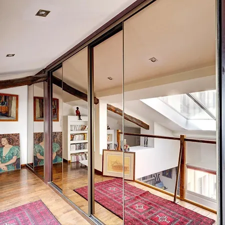 259 Suzy - Superb Duplex In